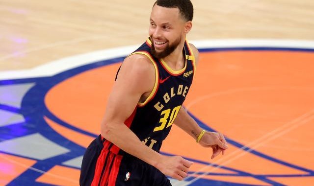 开云登录入口地址-科尔：技术层面库里是GOAT 他和乔詹科是不同物种