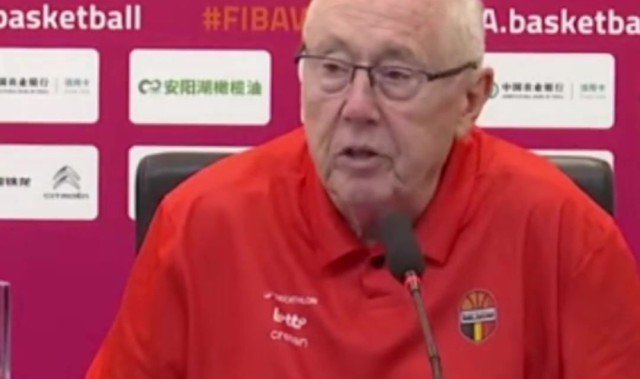 开云官方网站-比利时女篮主帅：张子宇她的尺寸令人印象深刻 她的篮下表现不错