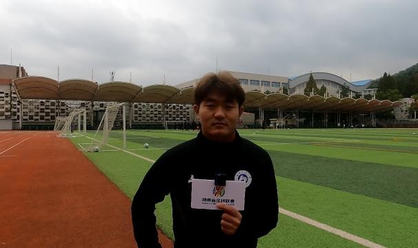 开云登录入口地址-帽子戏法追随师兄王博 衡阳新星号称“师大韦世豪”