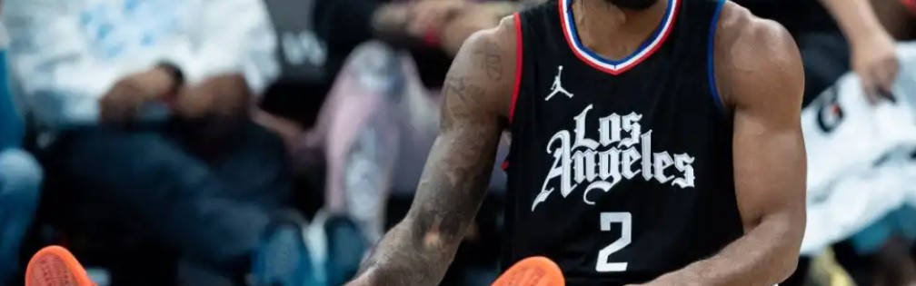 开云官方网站-被垫脚了！伦纳德再次受伤，快船欲哭无泪