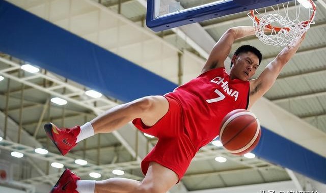 开云登录入口地址-国家队征程“屡战屡败”！上海24岁锋线这一次能冲击最终12人吗？