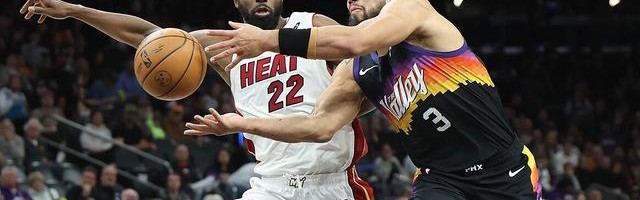 华体官网登录方式-维金斯：狄龙打出了自己的风格 他在进攻端进步明显