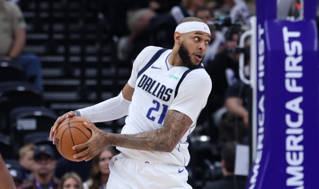 华体官网登录方式-美记：独行侠中锋加福德已成为勇士值得关注的交易目标