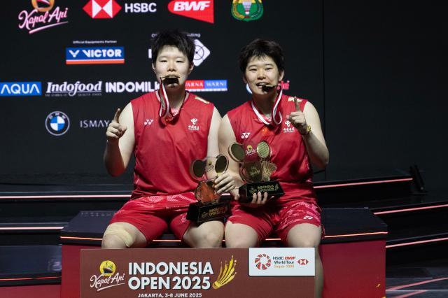 1749388921136023025.jpg (体育)(9)羽毛球——印尼公开赛:刘圣书_谭宁女双夺冠XxjpseC007285_20250608_PEPFN0A001.jpg