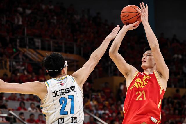 1748354245235026952.jpg (体育)(8)篮球——CBA总决赛第一场:浙江方兴渡不敌北京北汽XxjpseC007152_20250507_PEPFN0A001.jpg